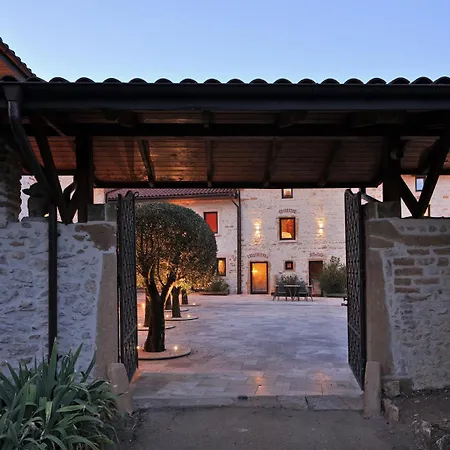 Le Clos Dore Balthazar Saint-Jean-des-Vignes